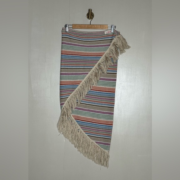 Vintage Sally Gee Woven Fringe Shawl Poncho Boho Festival Wrap - Picture 2 of 5